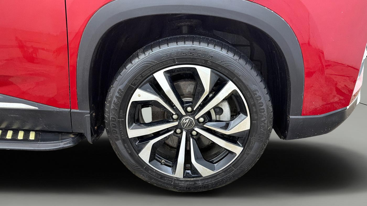 2023 MG HECTOR PLUS SAVVY PRO 1.5 TURBO CVT 6 STR, Petrol, Automatic, 15,647 km, Right Front Wheel