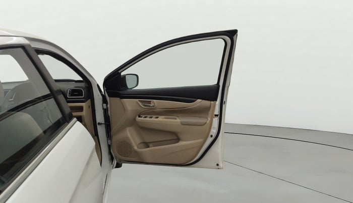 2016 Maruti Ciaz ZDI+ SHVS, Diesel, Manual, 53,124 km, RHS Front Door