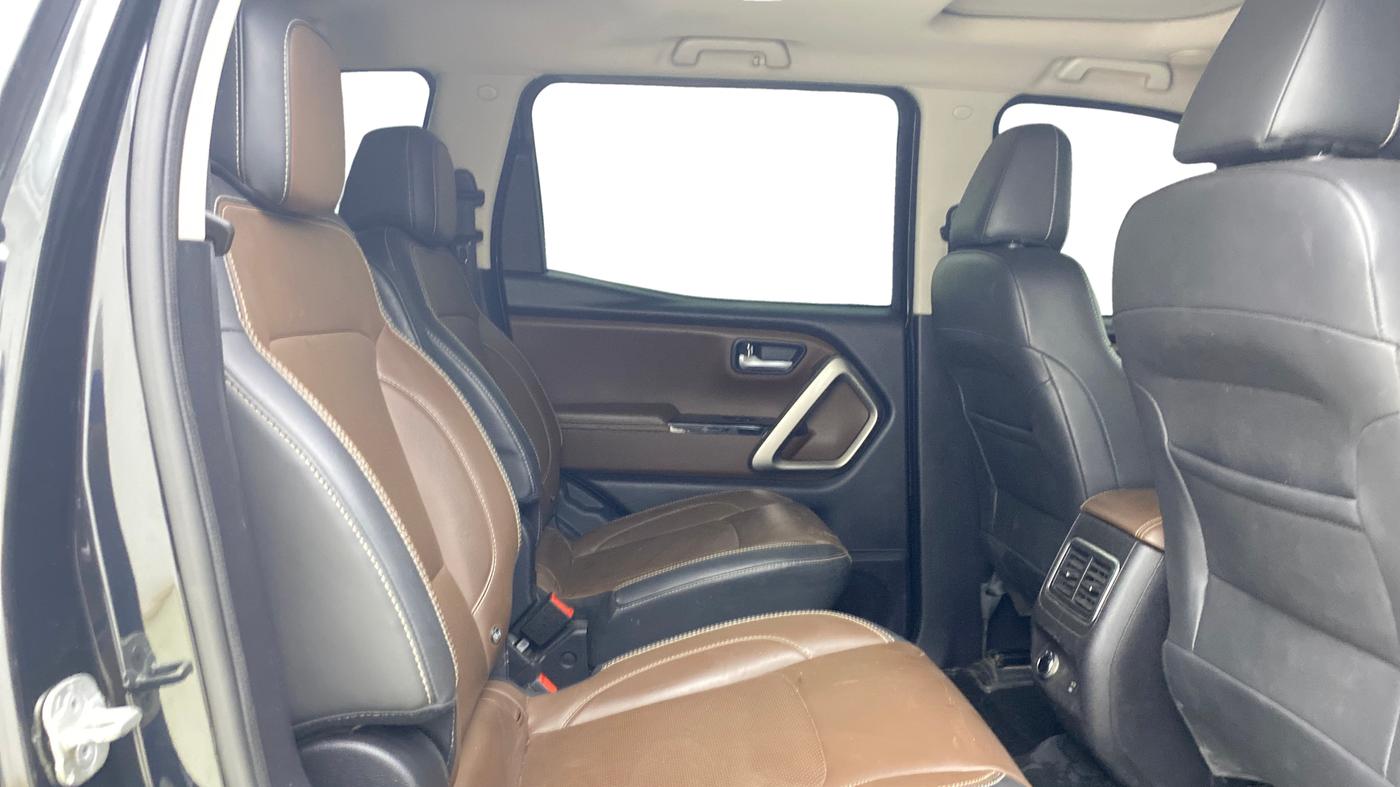 2023 Mahindra SCORPIO-N Z8 L DIESEL AT 2WD 6 STR, Diesel, Automatic, 56,558 km, Right Side Rear Door Cabin