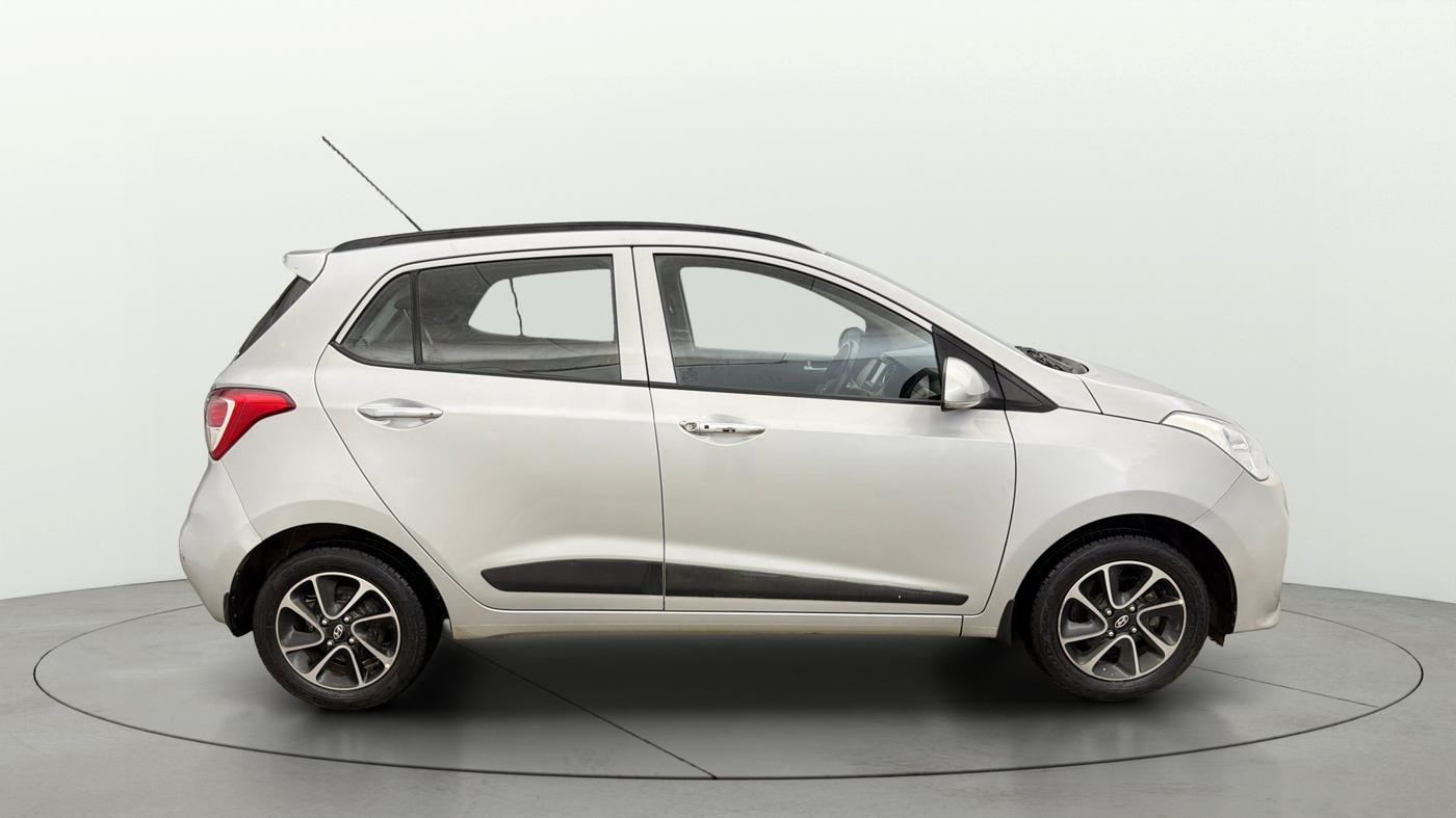 2017 Hyundai Grand i10 ASTA 1.2 KAPPA VTVT, Petrol, Manual, 19,490 km, Right Side View