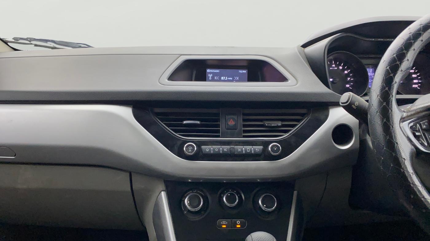 2018 Tata NEXON XMA PETROL, Petrol, Automatic, 88,984 km, Air Conditioner