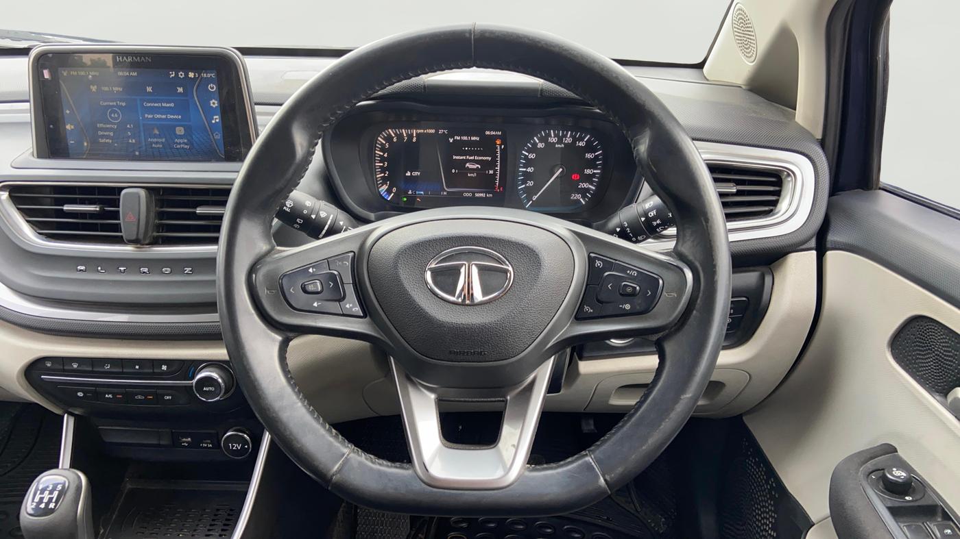 2023 Tata ALTROZ XZ + SUNROOF, Petrol, Manual, 56,975 km, Steering Wheel Close Up