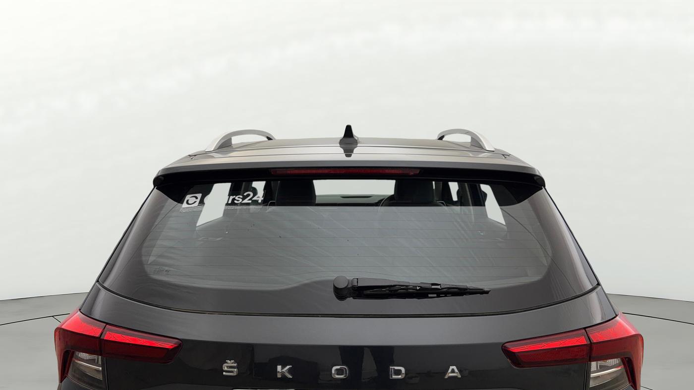 2022 Skoda KUSHAQ STYLE 1.0L TSI MT, Petrol, Manual, 30,826 km, Rear Windshield
