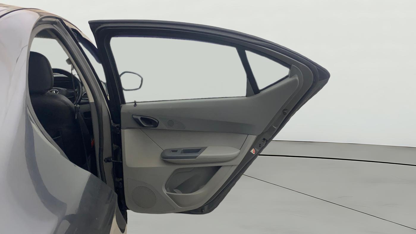 2021 Tata TIGOR XM PETROL, Petrol, Manual, 30,140 km, RHS Rear Door
