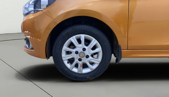 2017 Tata Tiago XZ PETROL, Petrol, Manual, 41,279 km, Left Front Wheel