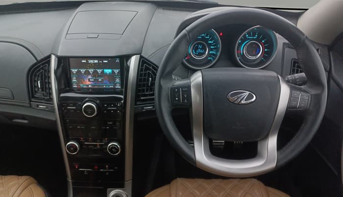 2018 Mahindra XUV500 W11, Diesel, Manual, 69,561 km, Steering Wheel Close Up
