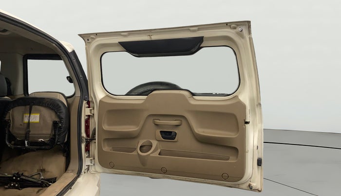 2017 Mahindra TUV300 T8, Diesel, Manual, 87,345 km, Boot Door Open