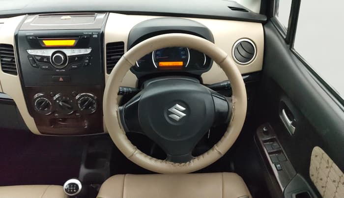 2017 Maruti Wagon R 1.0 VXI, Petrol, Manual, 48,295 km, Steering Wheel Close Up