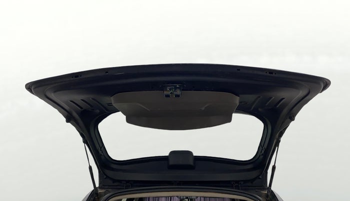 2016 Renault Duster 110 PS RXZ 4X2 AMT DIESEL, Diesel, Automatic, 86,321 km, Boot Door Open