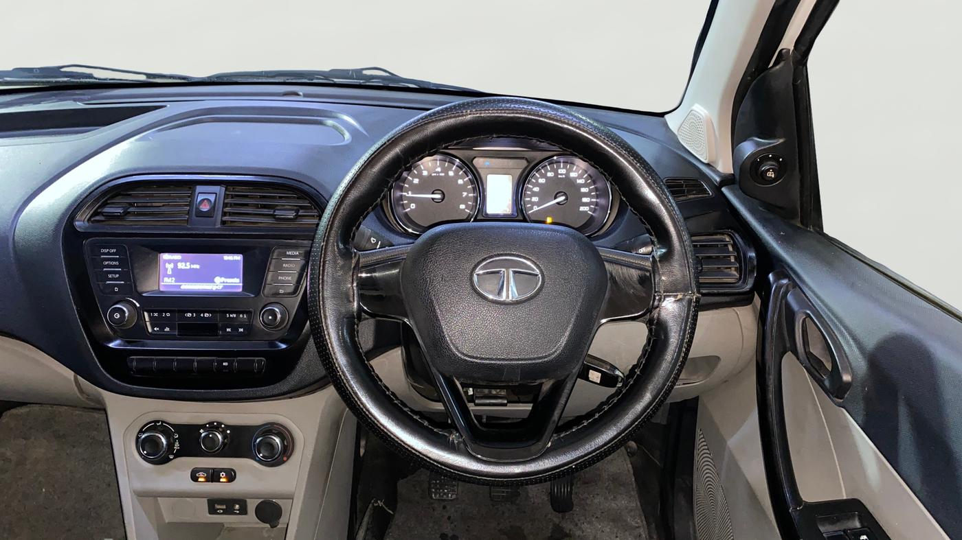 2019 Tata Tiago XT PETROL, Petrol, Manual, 1,08,114 km, Steering Wheel Close Up