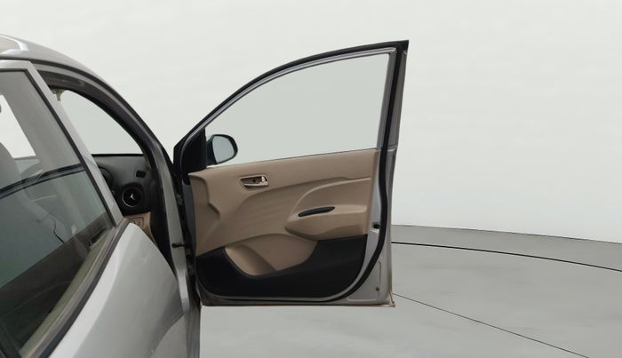 2019 Hyundai NEW SANTRO SPORTZ CNG, CNG, Manual, 50,094 km, RHS Front Door