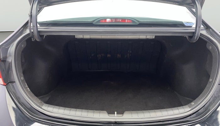 2018 Hyundai Verna 1.6 VTVT SX (O) AT, Petrol, Automatic, 33,196 km, Boot Open Zoomed View