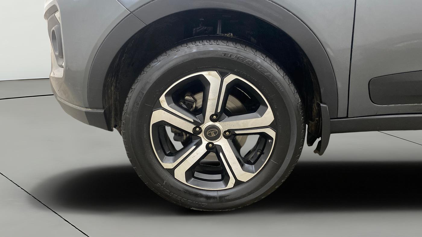 2023 Tata NEXON XZA PLUS LUXURY SUNROOF PETROL, Petrol, Automatic, 90,086 km, Left Front Wheel