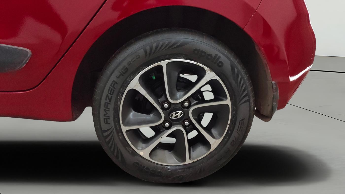 2017 Hyundai Grand i10 SPORTZ (O) AT 1.2 KAPPA VTVT, Petrol, Automatic, 69,502 km, Left Rear Wheel