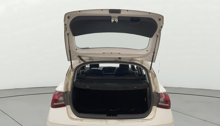 2023 Hyundai NEW I20 ASTA 1.2 MT, Petrol, Manual, 33,670 km, Boot Door Open