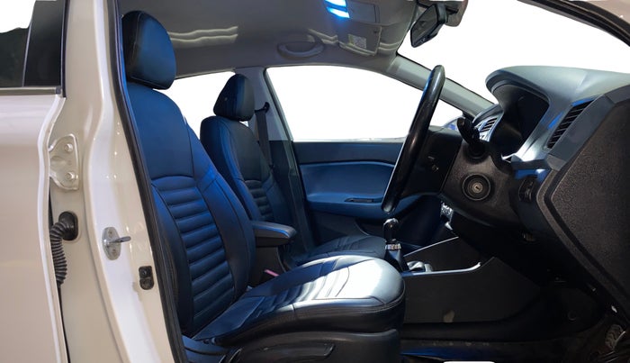 2016 Hyundai i20 Active 1.2 S, Petrol, Manual, 1,13,687 km, Right Side Front Door Cabin