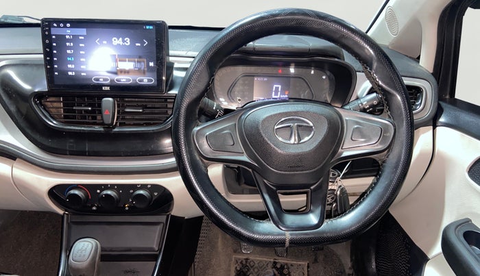 2023 Tata ALTROZ XE CNG, CNG, Manual, 67,775 km, Steering Wheel Close Up