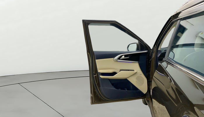 2022 KIA CARENS LUXURY PLUS 1.5 DIESEL 7 STR, Diesel, Manual, 70,208 km, LHS Front Door