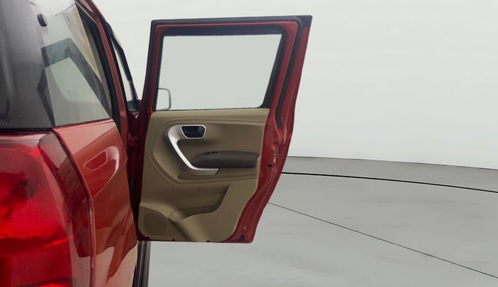 2017 Mahindra TUV300 T8 AMT, Diesel, Automatic, 83,049 km, RHS Rear Door