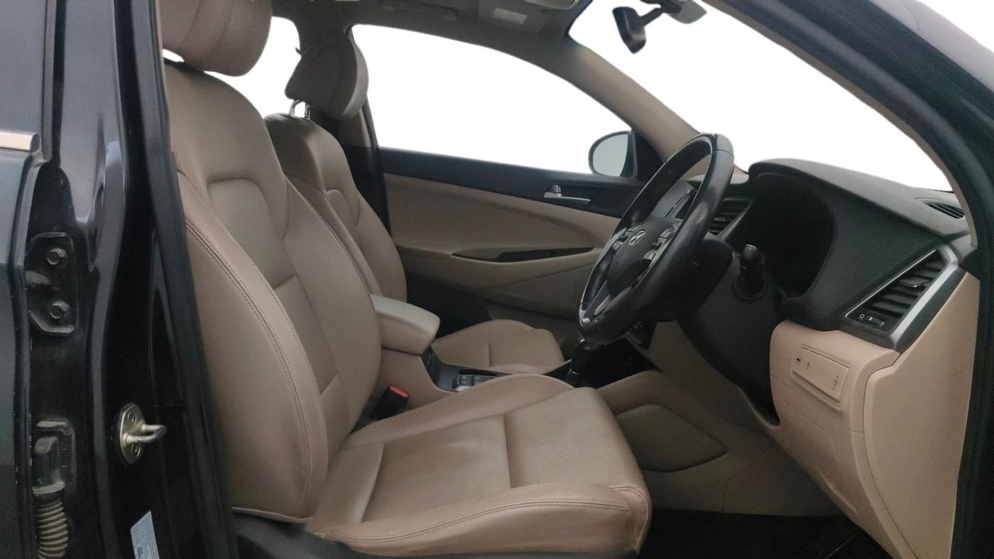 2019 Hyundai Tucson GLS 2WD AT PETROL, Petrol, Automatic, 79,010 km, Right Side Front Door Cabin