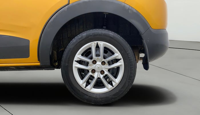 2020 Renault TRIBER RXL AMT, Petrol, Automatic, 40,441 km, Left Rear Wheel