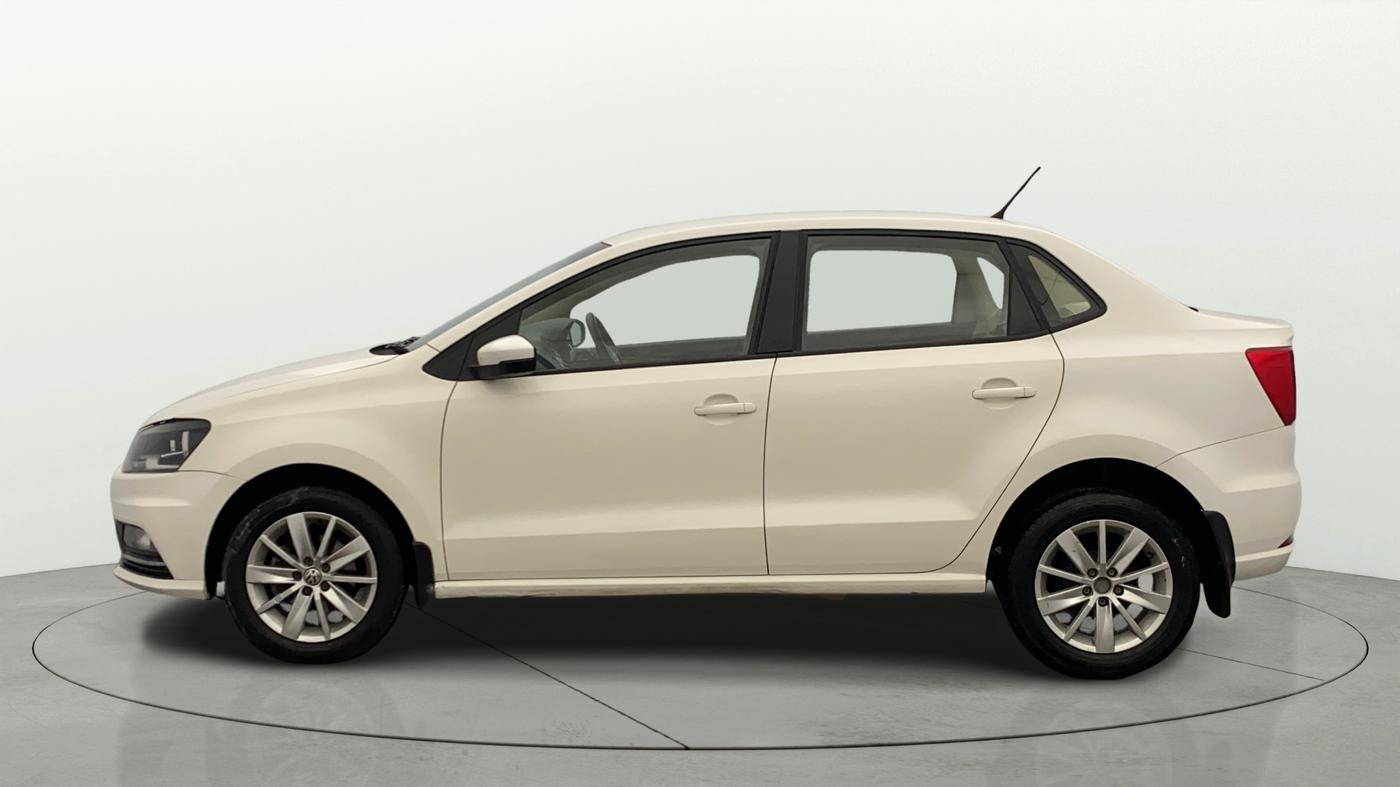 2017 Volkswagen Ameo HIGHLINE1.5L, Diesel, Manual, 33,742 km, Left Side