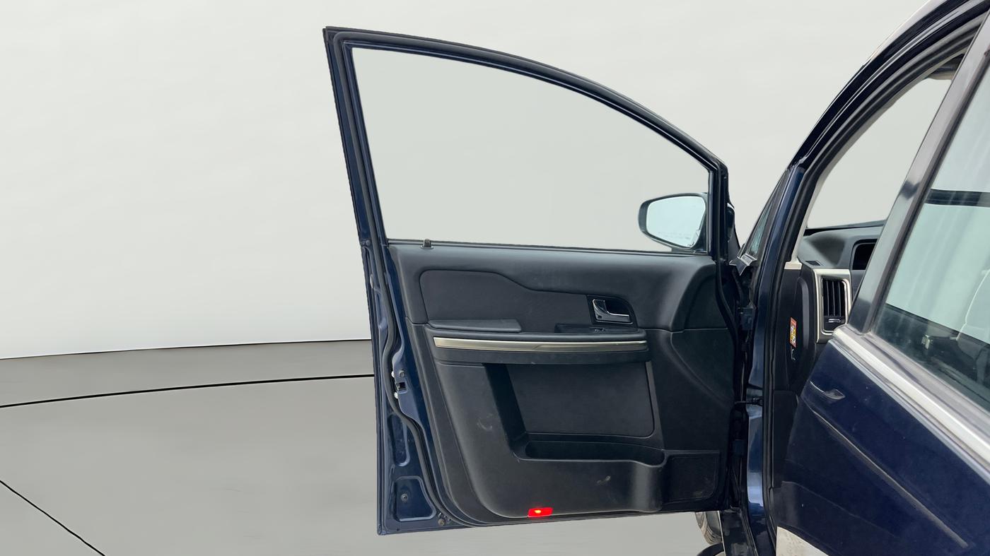 2018 Tata Hexa XM 4X2 7 STR, Diesel, Manual, 51,729 km, LHS Front Door