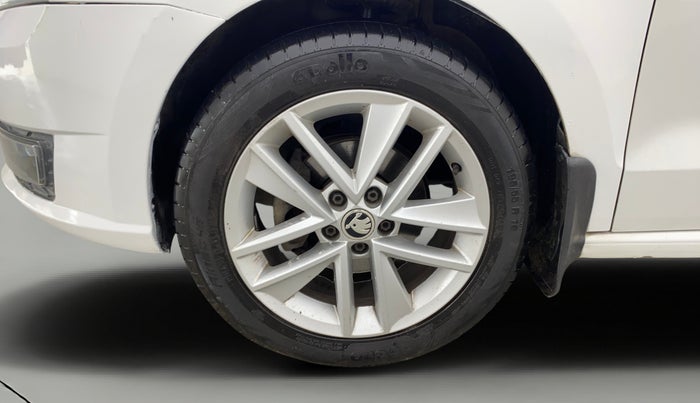 2017 Skoda Rapid STYLE 1.5 TDI AT, Diesel, Automatic, 1,12,847 km, Left Front Wheel