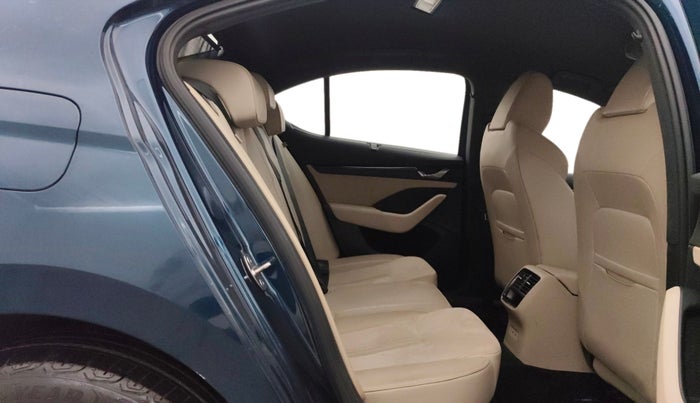 2023 Skoda Octavia L&K 2.0 AT, Petrol, Automatic, 41,459 km, Right Side Rear Door Cabin