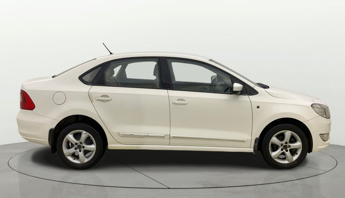 2014 Skoda Rapid ELEGANCE 1.6 MPI AT, Petrol, Automatic, 62,543 km, Right Side View