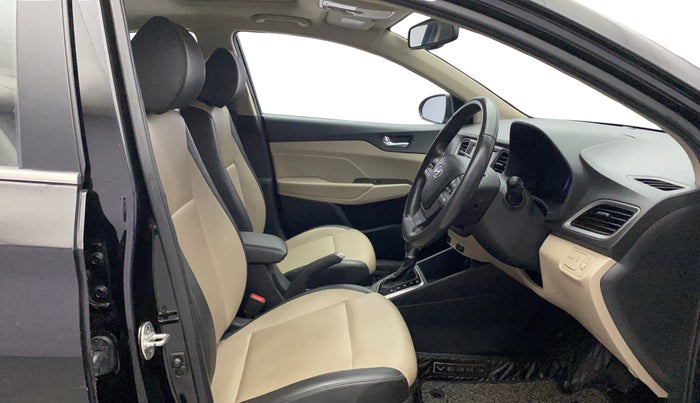 2018 Hyundai Verna 1.6 VTVT SX (O) AT, Petrol, Automatic, 33,196 km, Right Side Front Door Cabin