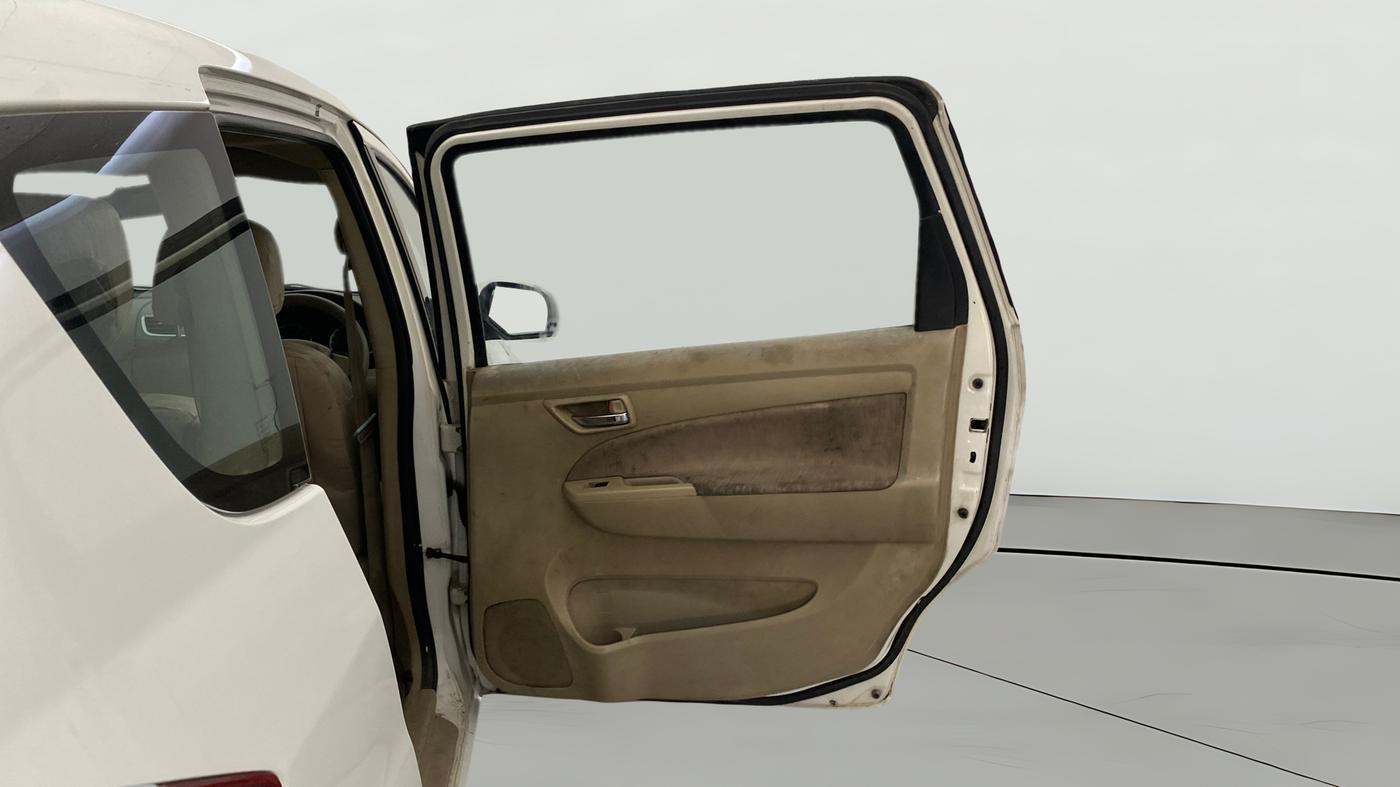 2013 Maruti Ertiga VXI CNG, CNG, Manual, 1,19,674 km, RHS Rear Door