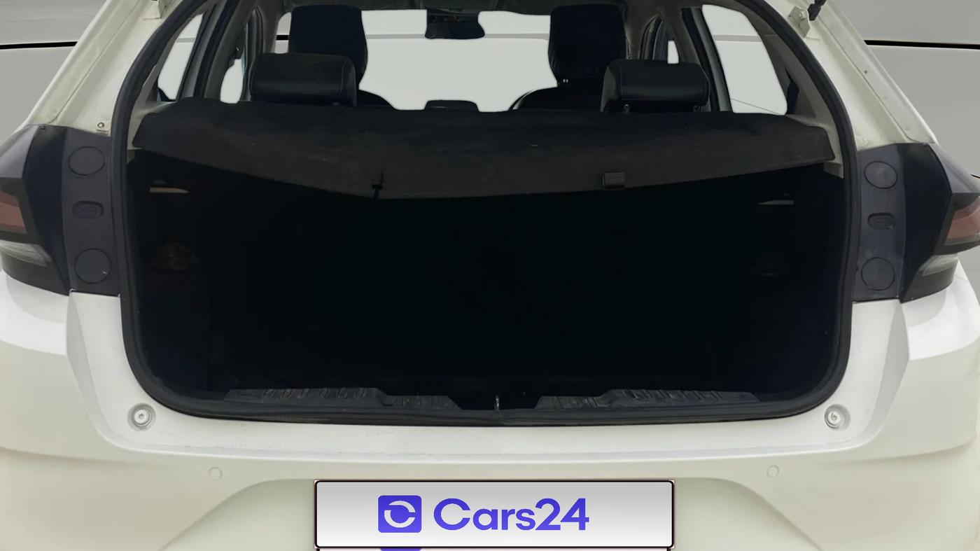 2022 Tata ALTROZ XZ PETROL, Petrol, Manual, 54,827 km, Boot Open Zoomed View