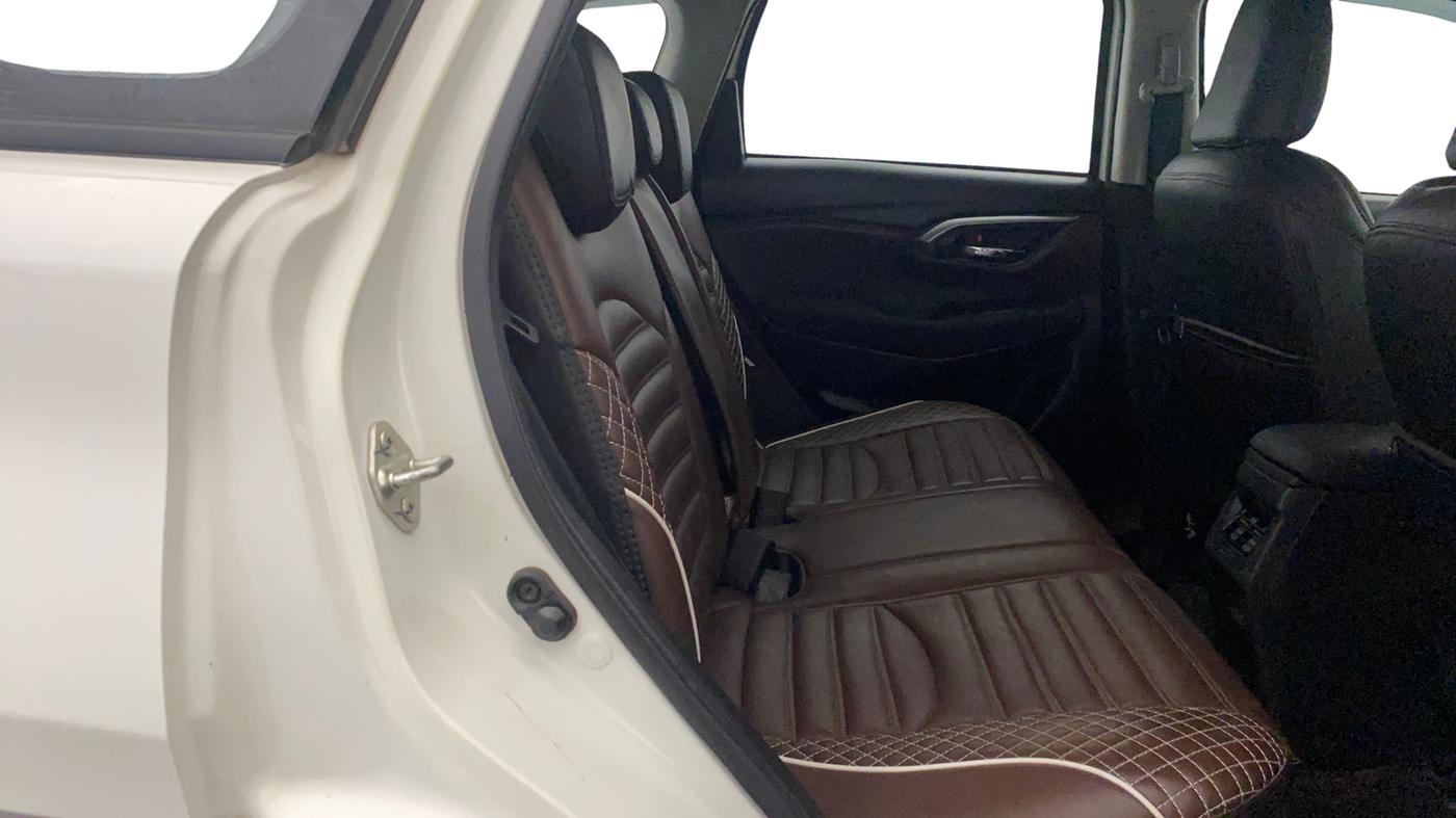 2024 Maruti Grand Vitara SIGMA SMART HYBRID, Petrol, Manual, 31,630 km, Right Side Rear Door Cabin