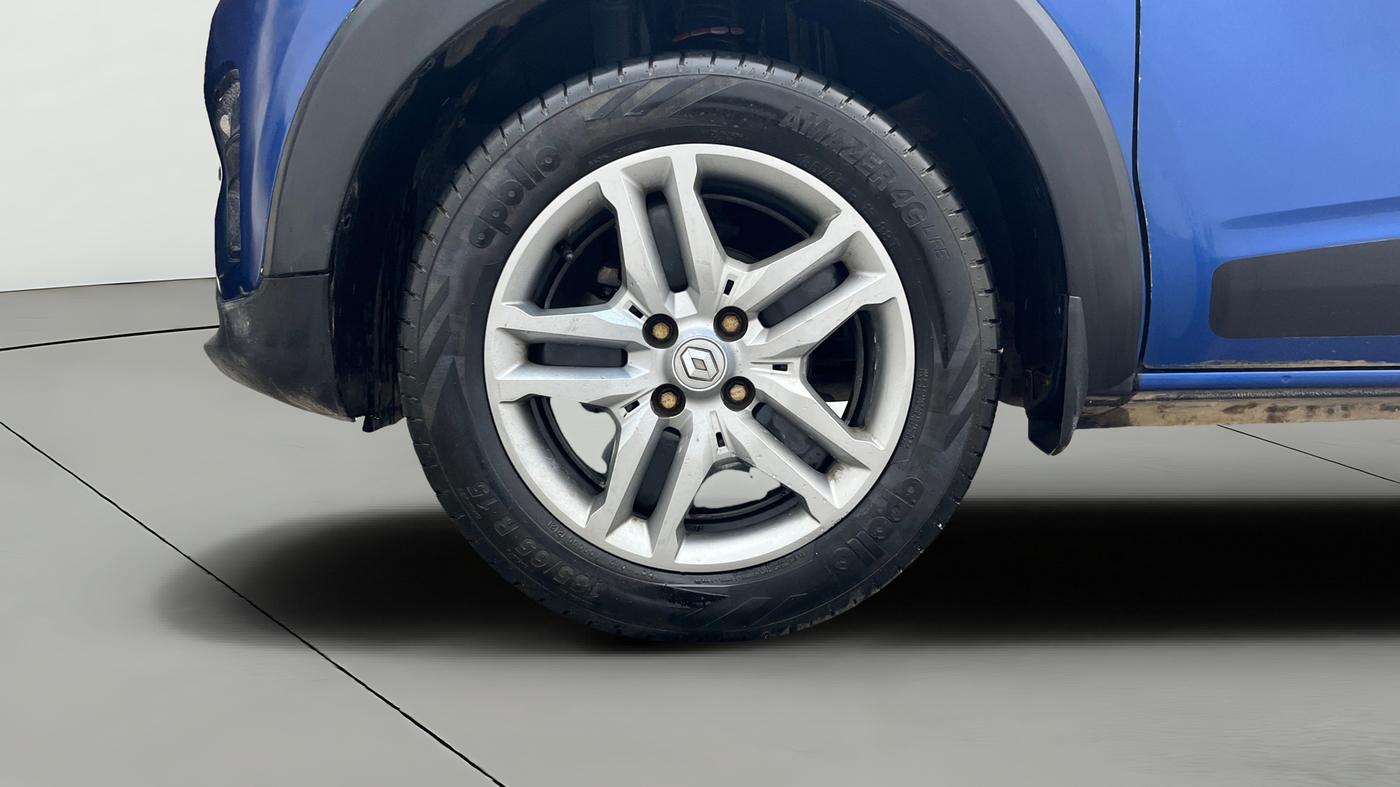 2019 Renault TRIBER RXZ, Petrol, Manual, 65,267 km, Left Front Wheel