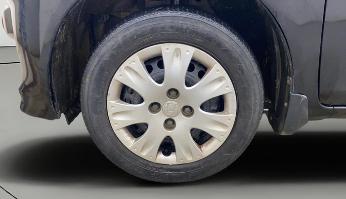 2013 Honda Amaze 1.2L I-VTEC S, Petrol, Manual, 1,10,612 km, Left Front Wheel