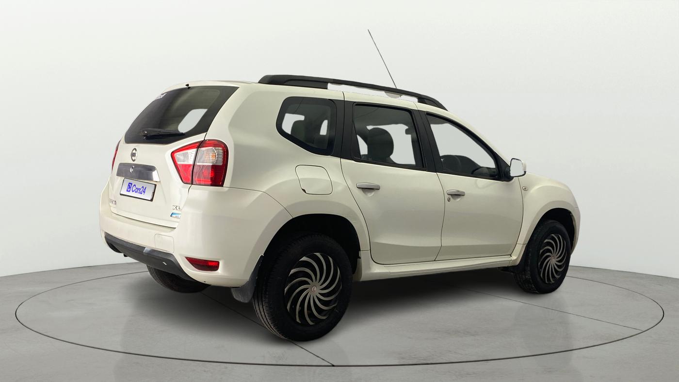2013 Nissan Terrano XL D THP 110 PS, Diesel, Manual, 1,09,397 km, Right Back Diagonal