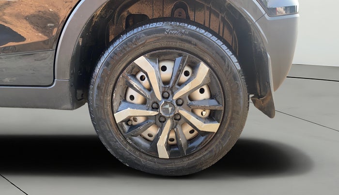 2023 Mahindra XUV300 W4 1.5 DIESEL, Diesel, Manual, 43,274 km, Left Rear Wheel