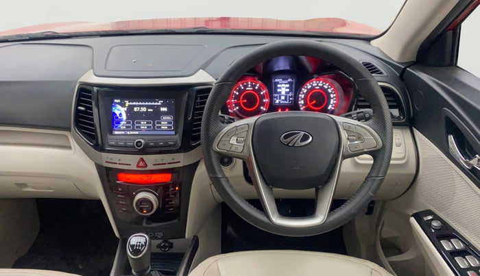 2022 Mahindra XUV300 W8 (O) 1.2 PETROL, Petrol, Manual, 10,013 km, Steering Wheel Close Up