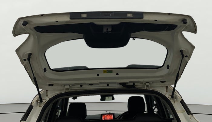 2023 Tata PUNCH ACCOMPLISHED DAZZLE SUNROOF CNG MT, CNG, Manual, 32,902 km, Boot Door Open