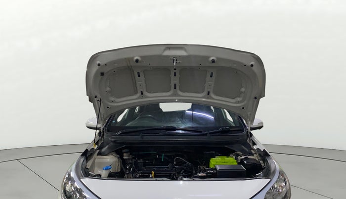 2017 Hyundai Elite i20 ASTA 1.2 DUAL TONE, Petrol, Manual, 79,123 km, Open Bonet