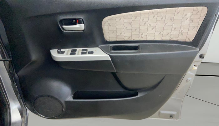 2014 Maruti Wagon R 1.0 VXI, Petrol, Manual, 56,916 km, Driver Side Door Panels Control