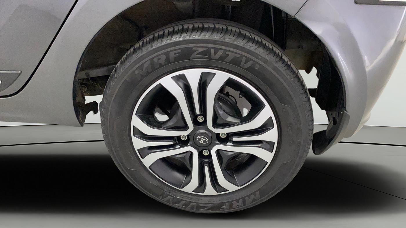 2024 Tata Tiago XT (O) PETROL, Petrol, Manual, 7,625 km, Left Rear Wheel