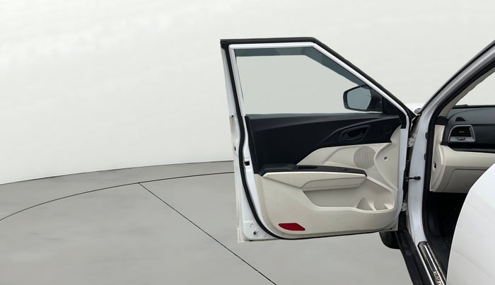 2024 Mahindra XUV 3XO MX2 Pro 1.2 L TCMPFI AT, Petrol, Automatic, 11,056 km, LHS Front Door