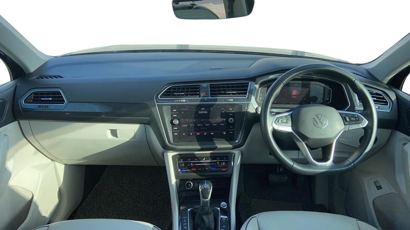 2023 Volkswagen TIGUAN ELEGANCE 2.0 TSI DSG, Petrol, Automatic, 71,119 km, Dashboard