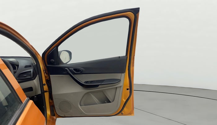 2017 Tata Tiago XM (O) PETROL, Petrol, Manual, 63,544 km, RHS Front Door