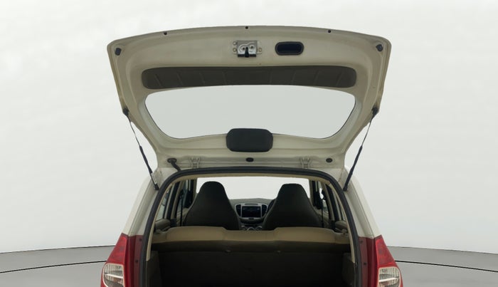 2015 Hyundai i10 MAGNA 1.1, CNG, Manual, 1,23,243 km, Boot Door Open