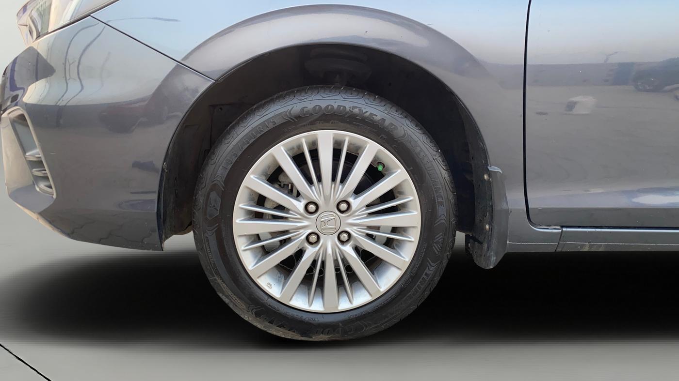 2022 Honda City 1.5L I-VTEC V MT 5TH GEN, Petrol, Manual, 1,35,449 km, Left Front Wheel