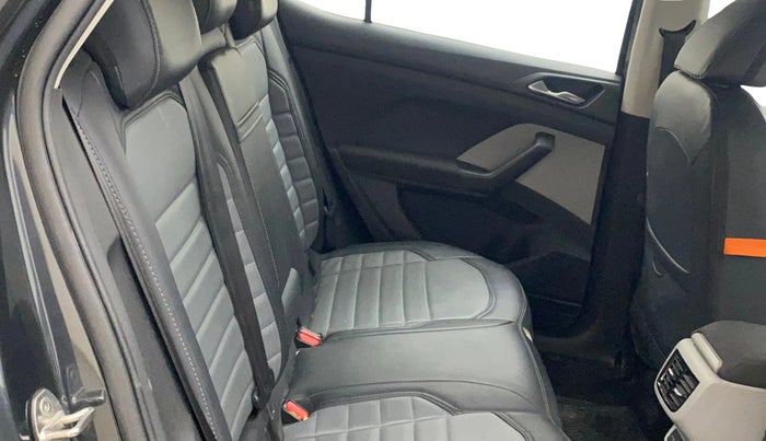 2022 Skoda KUSHAQ AMBITION 1.0L TSI AT, Petrol, Automatic, 24,579 km, Right Side Rear Door Cabin