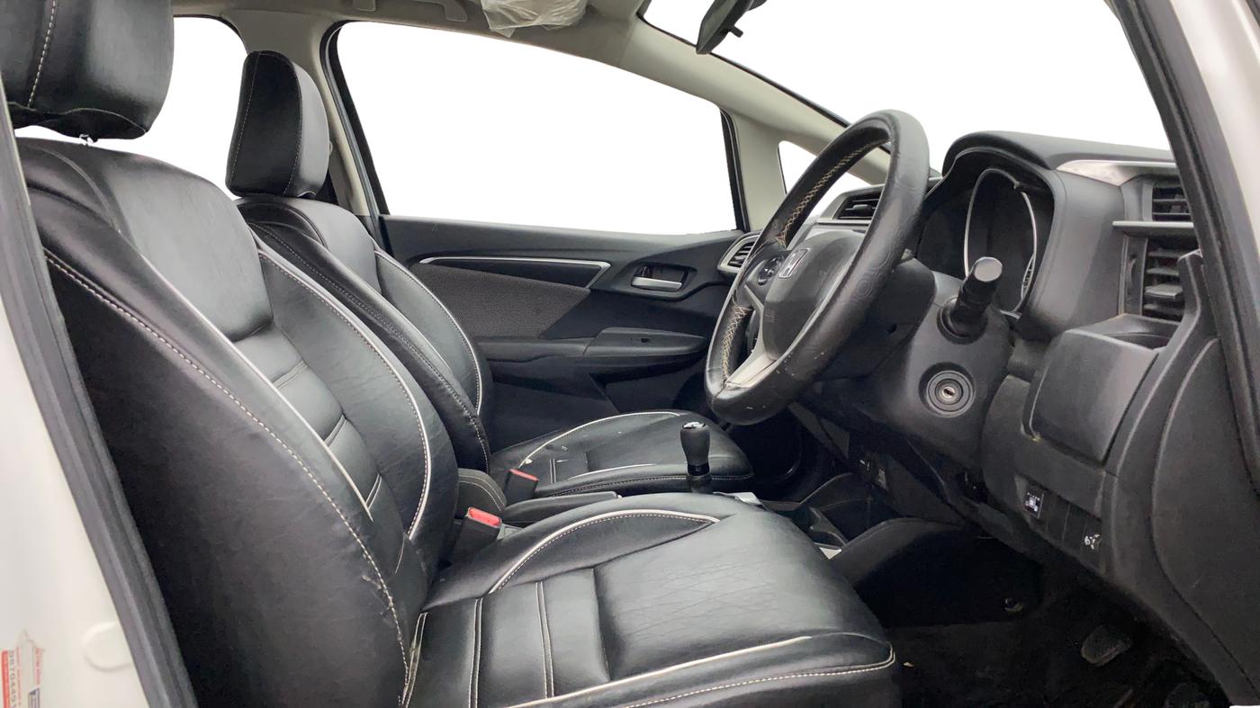 2018 Honda WR-V 1.2L I-VTEC VX MT, CNG, Manual, 1,03,667 km, Right Side Front Door Cabin